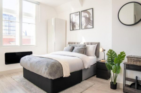 Luxury Studio Apartment in Sutton, London